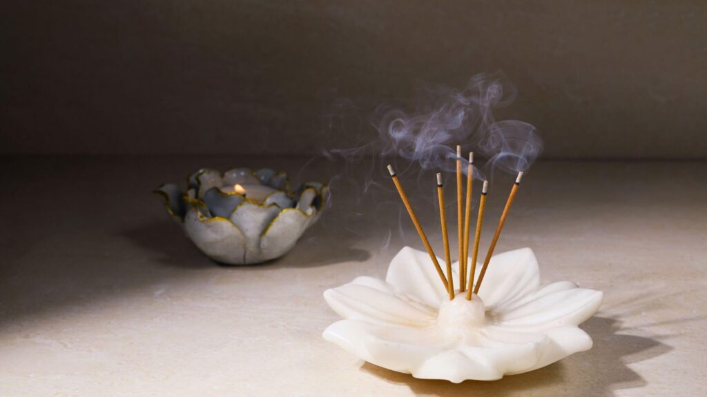 Elevate Your Mood in Minutes: 5 Sandalwood Dhoop Hacks Sandalwood dhoop burning